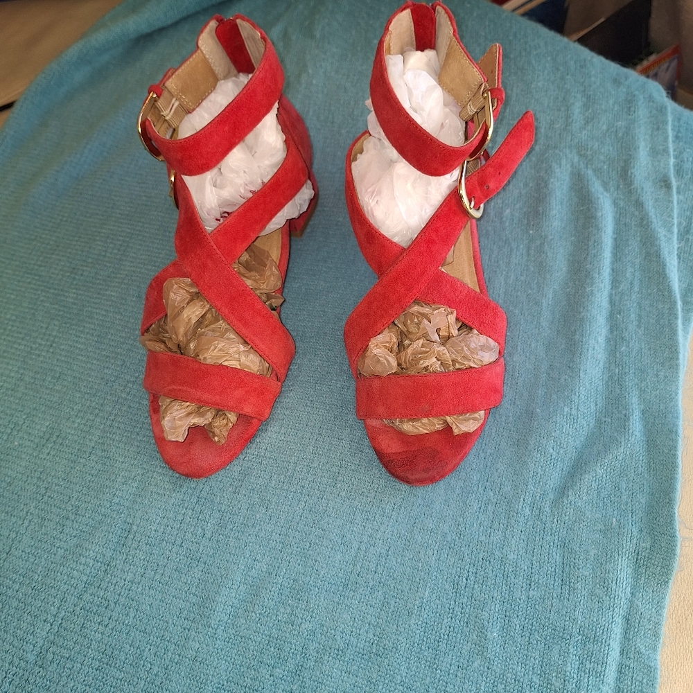 bettye Muller Concept genuine suede leather. Red Size 8
